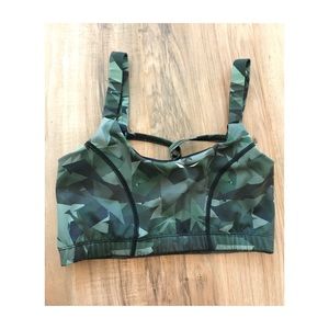 Size M• Military Hippie Active Wear Bra